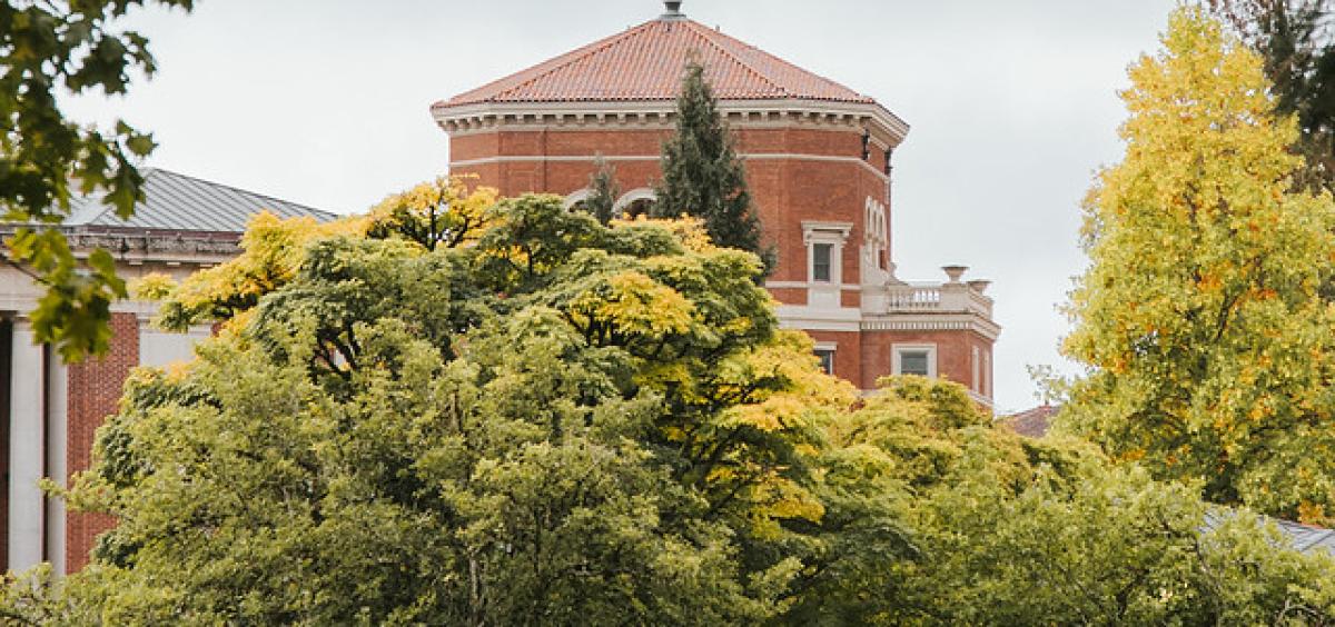 Image of students walking on Corvallis campus 