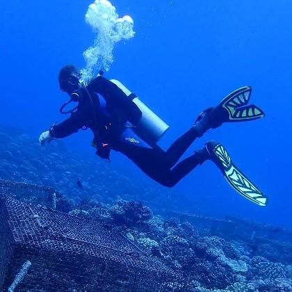 OSU coral researcher Alex Vompe off the north shore of Mo'orea (photo by Mackenzie Kawahara).
